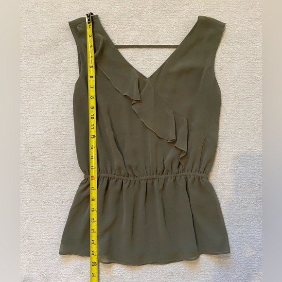 RW&CO Sleeveless Bell Waist Blouse Green - Picture 6 of 7